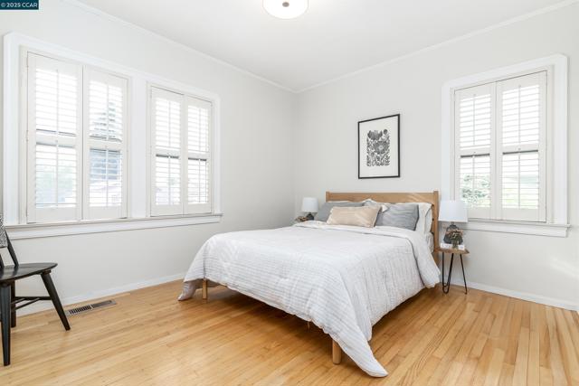 6 View St, Vallejo CA: https://media.crmls.org/mediaz/d6edb297-203b-435b-aa9a-4e5e5c99083a.jpg