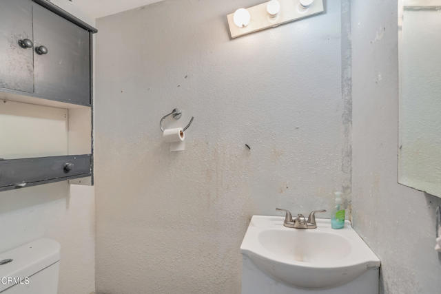 2941 W Hemlock Street, Oxnard CA: https://media.crmls.org/mediaz/d6edd98b-36d6-4182-9f50-6b1ef853373e.jpg