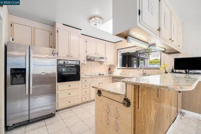 5955 Ralston Ave, Richmond CA: https://media.crmls.org/mediaz/d6ef71a8-4a4f-42e1-bc8d-7873ba9cf35e.jpg
