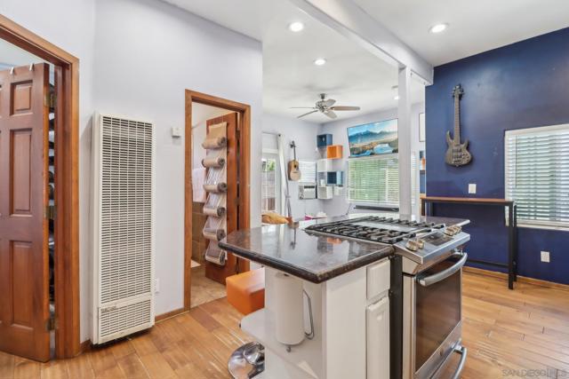 529 Olivewood Ter, San Diego CA: https://media.crmls.org/mediaz/d6efbfe2-b198-4d52-9cd5-4bb650ce2b34.jpg