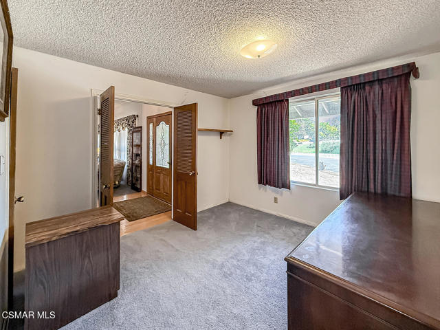136 Erten Street, Thousand Oaks CA: https://media.crmls.org/mediaz/d6efc346-aff2-4d9b-9be4-0669acd0ae12.jpg