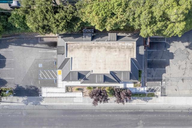 Image 12 of 23 For 1617 San Pablo Avenue
