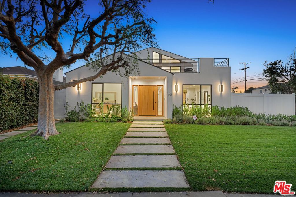 1801 S Bedford Street