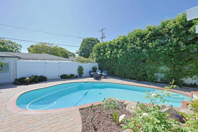 Image 31 of 55 For 733 Alameda  