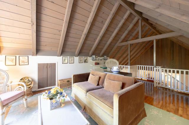 26265 Valley View Avenue, Carmel CA: https://media.crmls.org/mediaz/d6f0e47d-ed6d-48fc-8407-6d1253712aad.jpg