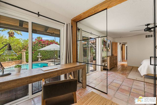 370 W Crestview Drive, Palm Springs, CA 92264