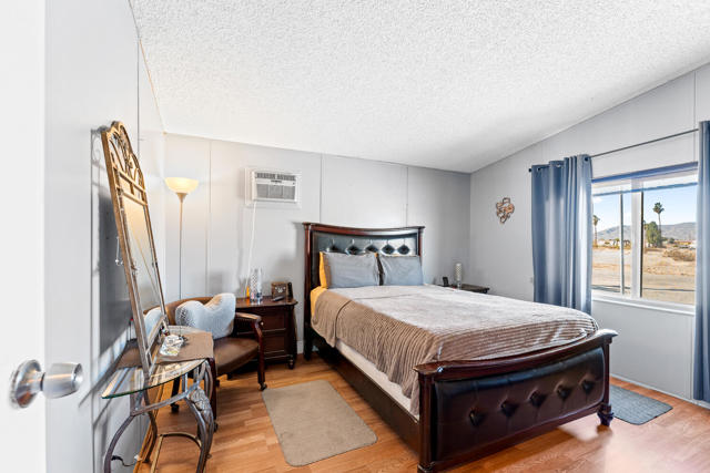 2342 Sand Jewel Avenue, Thermal CA: https://media.crmls.org/mediaz/d6f1da5d-d670-4ceb-9ffa-cb9e11cbc738.jpg