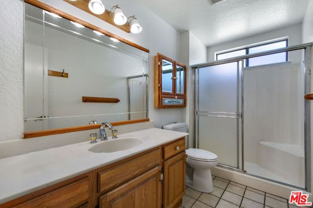 12671 Gun Avenue, Chino CA: https://media.crmls.org/mediaz/d6f2817b-2e1e-4c35-987e-28ffbaf5dc8b.jpg