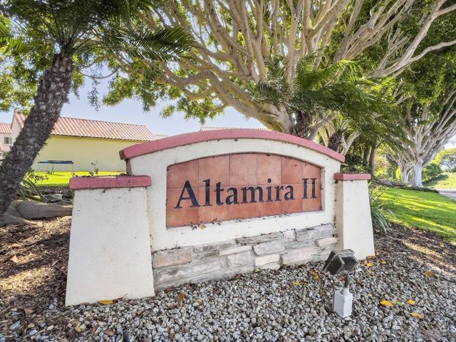 902 Caminito Madrigal, Carlsbad CA: https://media.crmls.org/mediaz/d6f2cb55-9555-43fa-9553-1bdcf77ad41a.jpg