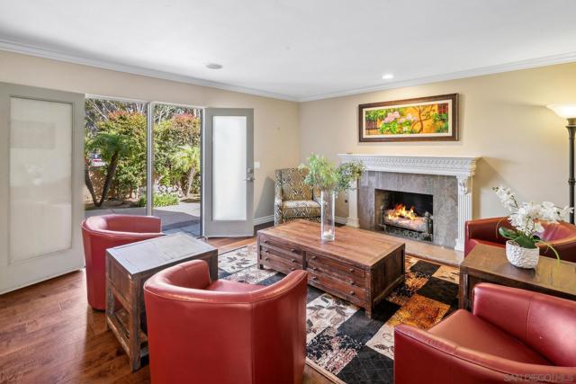 1100 Pine St, Coronado CA: https://media.crmls.org/mediaz/d6f34117-ec53-4c39-b1e9-d3c91a1015fb.jpg
