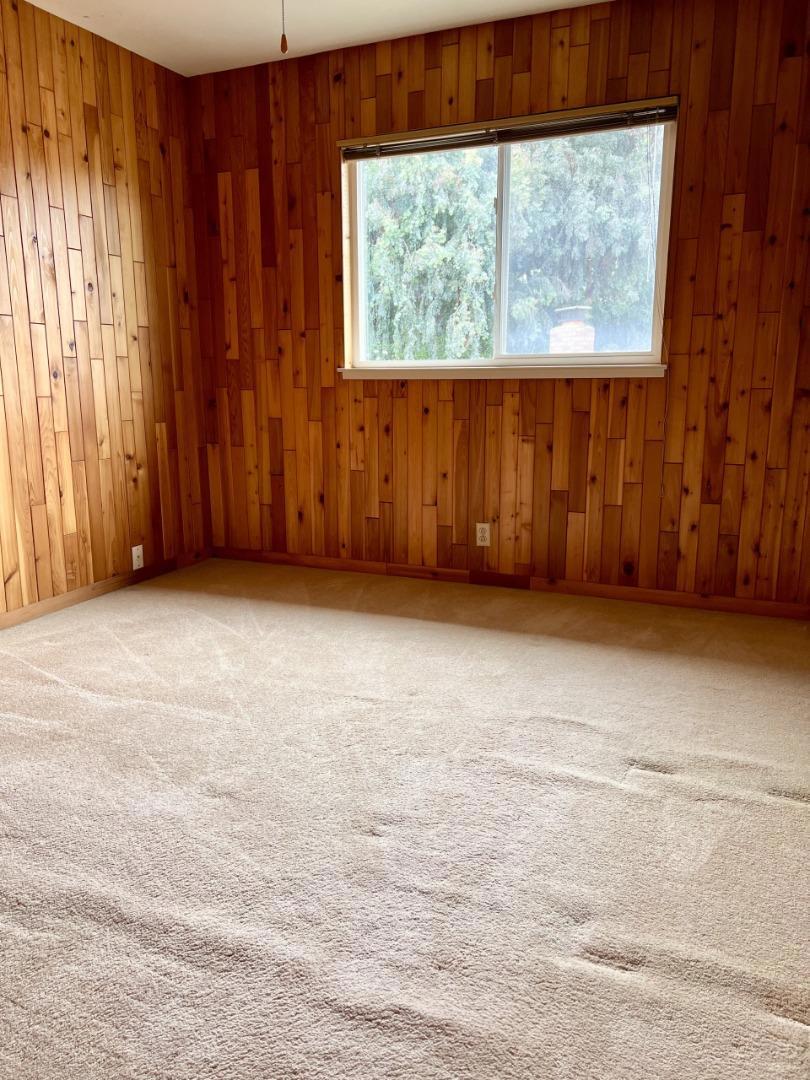 https://media.crmls.org/mediaz/d6f3686d-809b-455d-80a4-e0115fc5b1d4.jpg?preset=X-Large