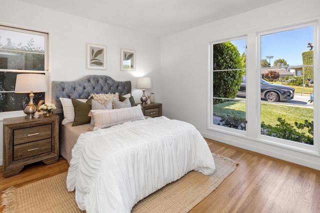 1202 Woodland Drive, San Mateo CA: https://media.crmls.org/mediaz/d6f52b66-143f-4e27-9cdc-12d91cd276ac.jpg
