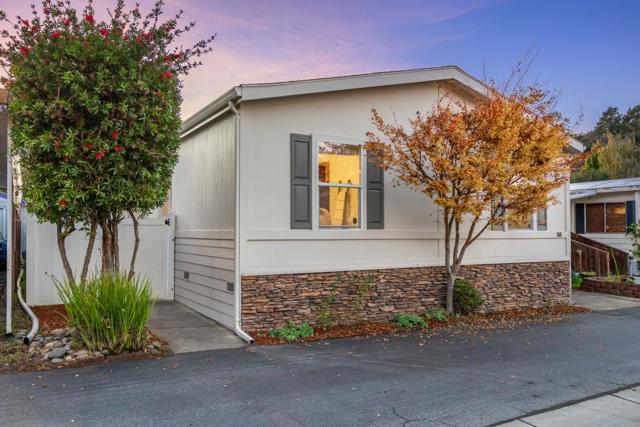 165 Anita Avenue, Aptos CA: https://media.crmls.org/mediaz/d6f5d1fb-512e-41e9-9d21-f32c4fca92dc.jpg