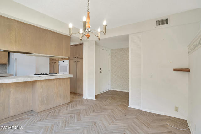 624 Montgomery Avenue, Ventura CA: https://media.crmls.org/mediaz/d6f5dddb-414f-45a3-b2c4-371a9ae6edcb.jpg