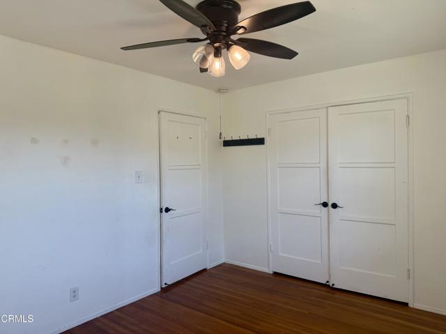 Detail Gallery Image 12 of 18 For 12811 Oxnard St, Los Angeles,  CA 91606 - 4 Beds | 3 Baths