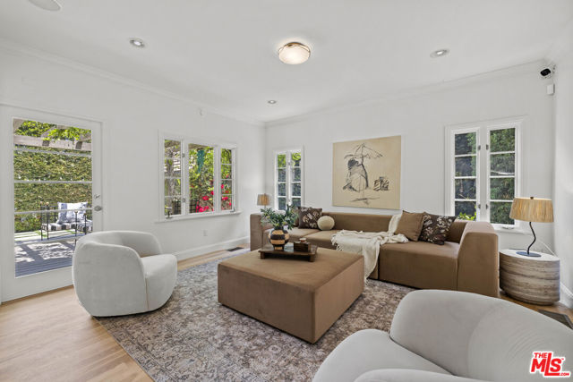736 S Cloverdale Avenue, Los Angeles CA: https://media.crmls.org/mediaz/d6f779e3-7277-4f75-b583-e28b53731ddd.jpg