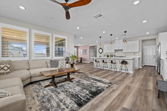 1485 Natalia Ct., Escondido CA: https://media.crmls.org/mediaz/d6f7d039-43c0-4799-8d30-11835d18a38e.jpg