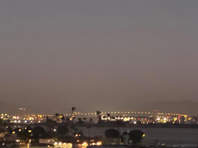 370 Rosecrans St, San Diego CA: https://media.crmls.org/mediaz/d6f92d2d-e430-40aa-a282-3b805500b049.jpg