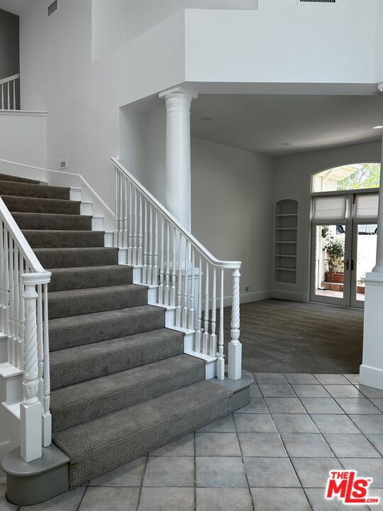 10515 Oaklawn Road, Los Angeles CA: https://media.crmls.org/mediaz/d6f9a61f-3b90-40a7-9354-37920534c96b.jpg