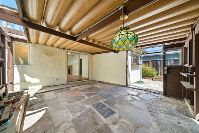 3920 Oneill Drive, San Mateo CA: https://media.crmls.org/mediaz/d6fa087d-375f-4245-8134-a344b4a03f60.jpg