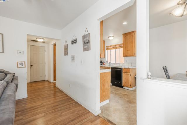 Image 3 of 30 For 2262 Bayberry Cir