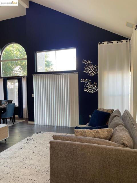 4529 Pronghorn Way, Antioch CA: https://media.crmls.org/mediaz/d6fb52b8-6951-442b-8867-0c6a9b684c83.jpg