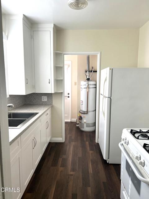 2008 Meridian Avenue, South Pasadena CA: https://media.crmls.org/mediaz/d6fb7efc-350a-45c3-a84b-38c852390885.jpg