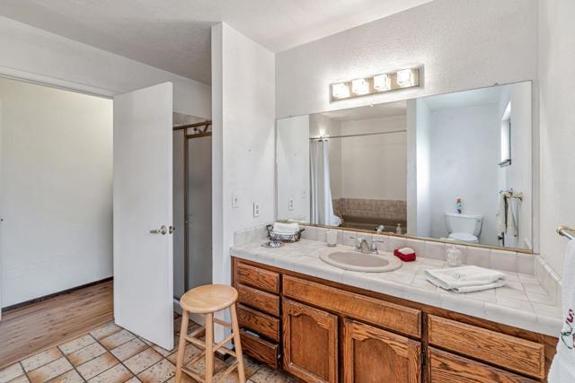 340 Merrill Road, San Juan Bautista CA: https://media.crmls.org/mediaz/d6fb80ff-73a8-4340-8a38-bae7eed7447e.jpg