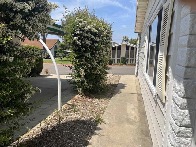 2250 N Broadway, Escondido CA: https://media.crmls.org/mediaz/d6fbfe82-40cf-40a5-8278-14a6c193a6af.jpg