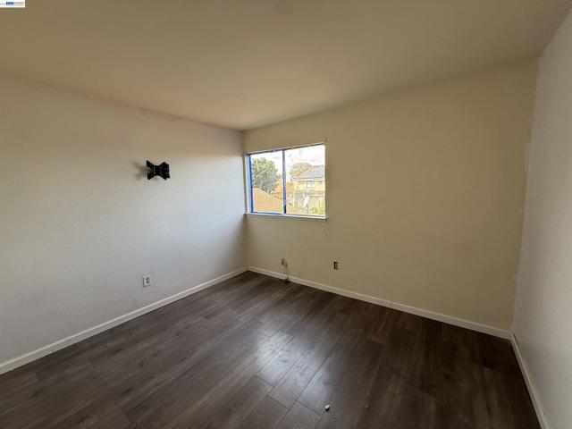 2203 Glenmount Dr, Pittsburg CA: https://media.crmls.org/mediaz/d6fd9347-594f-4909-a1a2-a66280bd3fd5.jpg