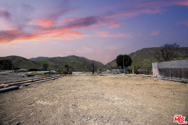 18428 Clifftop Way, Malibu CA: https://media.crmls.org/mediaz/d6fdb301-e503-4cfa-93e7-7805904d007a.jpg