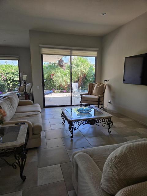 31 Stanford Drive, Rancho Mirage CA: https://media.crmls.org/mediaz/d6fde30d-8f6b-45c5-910c-9a76fa1b36d0.jpg