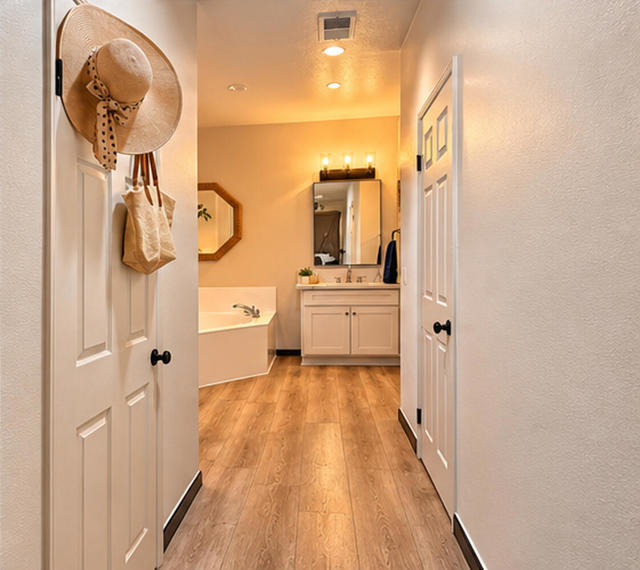 2667 Desert Breeze Way, Palm Springs, CA 92262