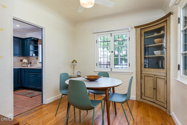 11074 Emelita Street Street, Los Angeles CA: https://media.crmls.org/mediaz/d6fe4622-9a5e-427d-bea7-7270f91a2719.jpg