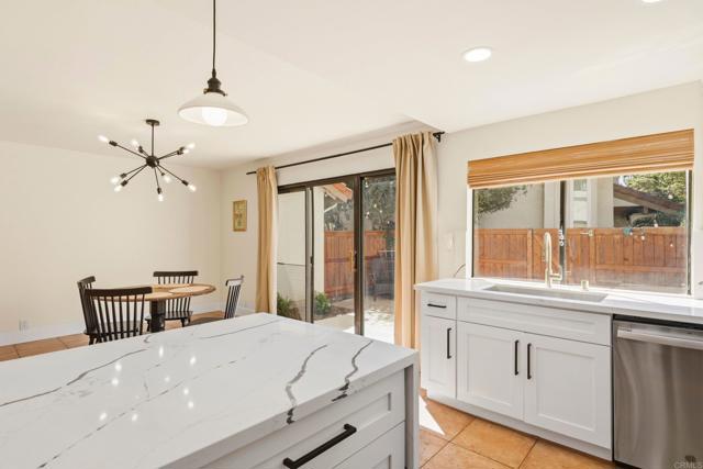 Detail Gallery Image 13 of 32 For 1651 S Juniper St #206,  Escondido,  CA 92025 - 3 Beds | 2/1 Baths