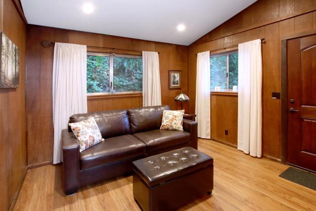 16770 Redwood Lodge Road, Los Gatos CA: https://media.crmls.org/mediaz/d6fe65ff-08f5-422c-9a82-f59fc1f65d5c.jpg