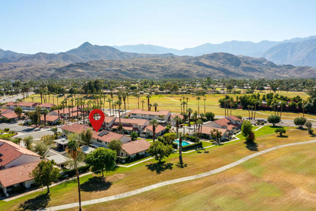 6000 Montecito Drive, Palm Springs CA: https://media.crmls.org/mediaz/d6ffb6bd-76c9-4998-8b9c-9cb163a9bc32.jpg