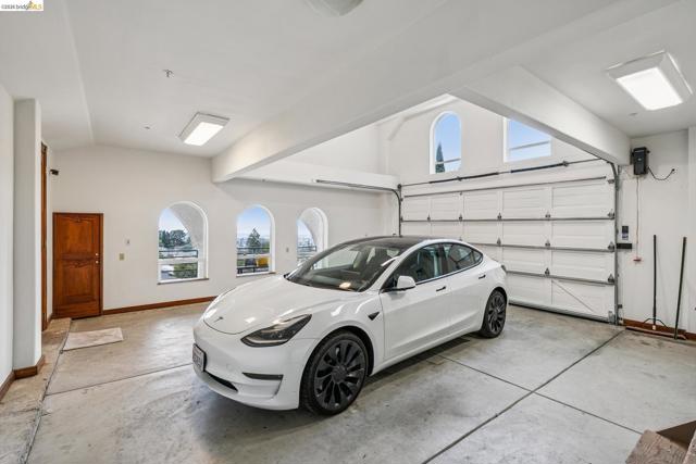 Image 58 of 60 For 33 Somerset Rd