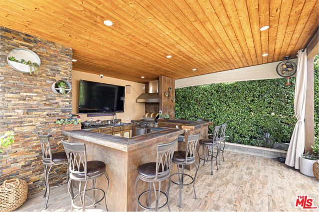 22450 Hatteras Street, Woodland Hills CA: https://media.crmls.org/mediaz/d7005351-b081-4e5d-8aae-47d3a7437aad.jpg
