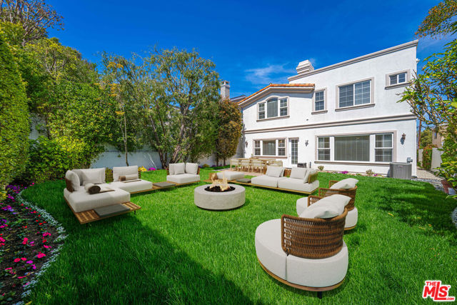 1756 Ruhland Avenue, Manhattan Beach CA: https://media.crmls.org/mediaz/d700677e-ff40-45af-bf19-f63c60277e76.jpg