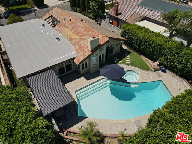 12818 Neon Way, Granada Hills CA: https://media.crmls.org/mediaz/d7009aa2-4e0c-4d96-9a92-85923c264179.jpg