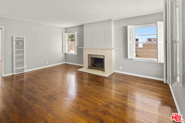 3471 Beethoven Street, Los Angeles CA: https://media.crmls.org/mediaz/d701ac05-382d-484e-b903-9f4a6e96e9b6.jpg