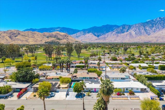 963 S Paseo Caroleta, Palm Springs CA: https://media.crmls.org/mediaz/d702e205-948d-42e0-b049-7d9f824bfe9d.jpg