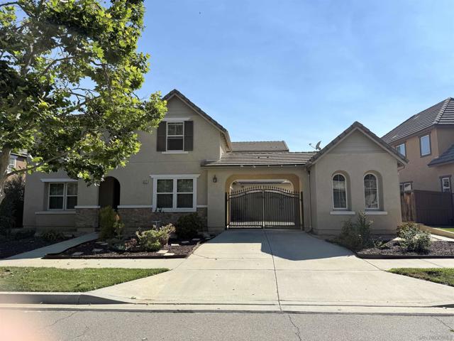 3177 Katharine Dr, Escondido, California 92027, 4 Bedrooms Bedrooms, ,4 BathroomsBathrooms,Single Family Residence,For Sale,Katharine Dr,250032605SD