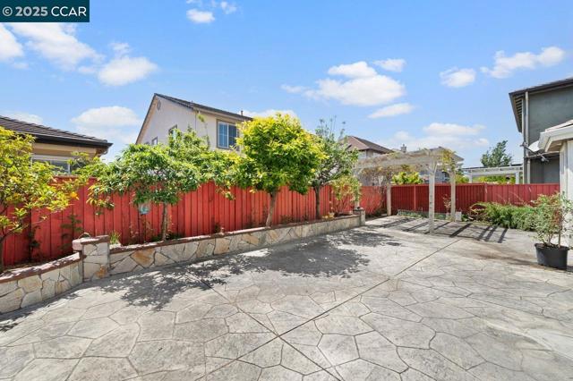 35970 Green Street, Union City CA: https://media.crmls.org/mediaz/d703aeb6-8528-4252-8939-fb4b1e5b2cab.jpg