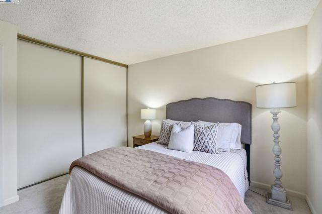 7444 Pecan Court, Pleasanton CA: https://media.crmls.org/mediaz/d7042b03-c87f-4bca-b170-95e9e6e507ba.jpg