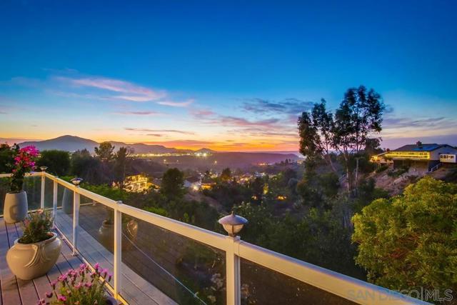 2052 Flying Hills Lane, El Cajon CA: https://media.crmls.org/mediaz/d704a6b3-70bd-485c-afb3-056707adc877.jpg