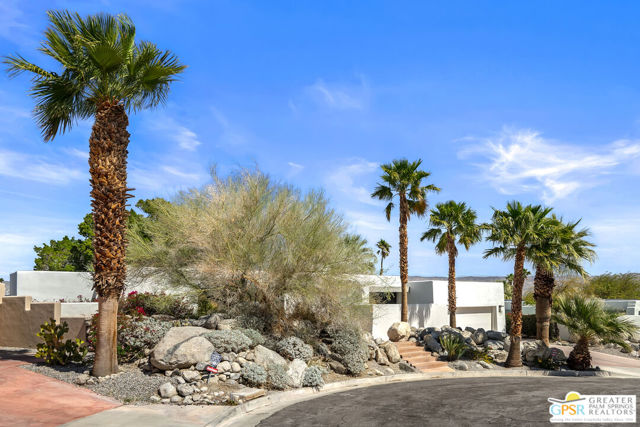 770 N Girasol Court, Palm Springs CA: https://media.crmls.org/mediaz/d705546c-755f-4d32-b658-41efbb51f2b6.jpg