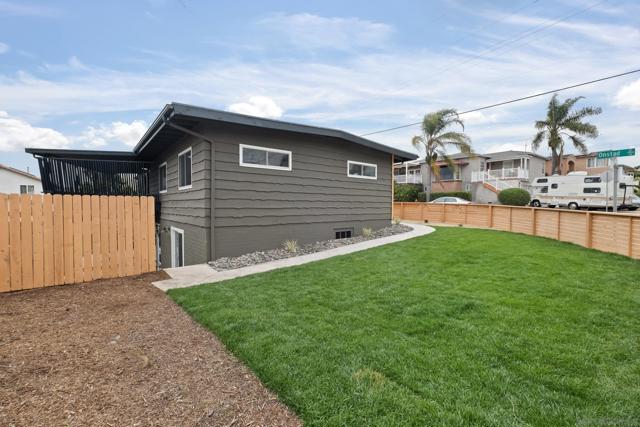 5061 Onstad St, San Diego CA: https://media.crmls.org/mediaz/d7056f74-33b0-4572-a981-c9ef28329b74.jpg