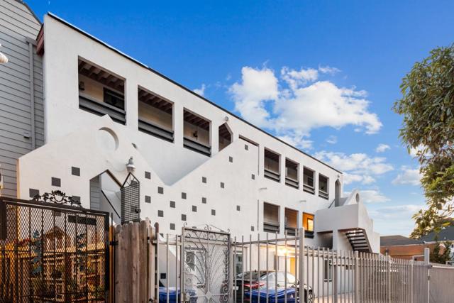 441 W Macarthur Boulevard, Oakland CA: https://media.crmls.org/mediaz/d7057455-89c9-49c1-bc92-0140a717efc2.jpg